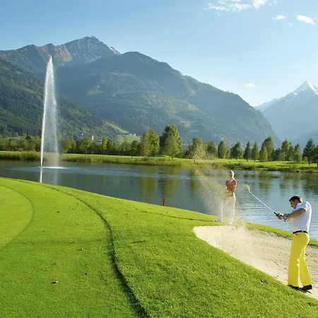 In Zell Am Near Lake, Cleaning Included アパート *